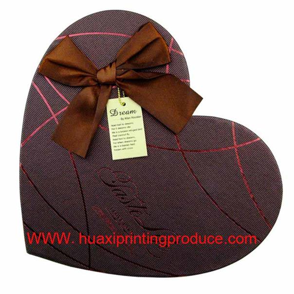 heart-shaped chocolate boxes