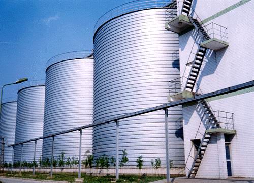 steel sios with circular ladders