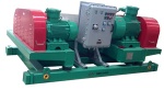 Decanting centrifuge
